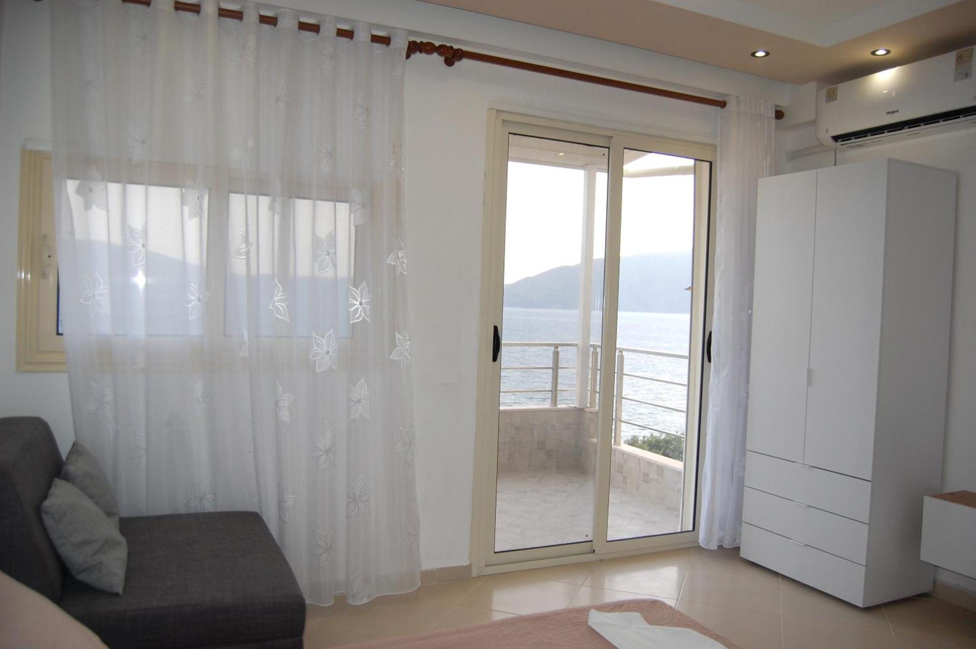 Apartament M & A - Sea View *