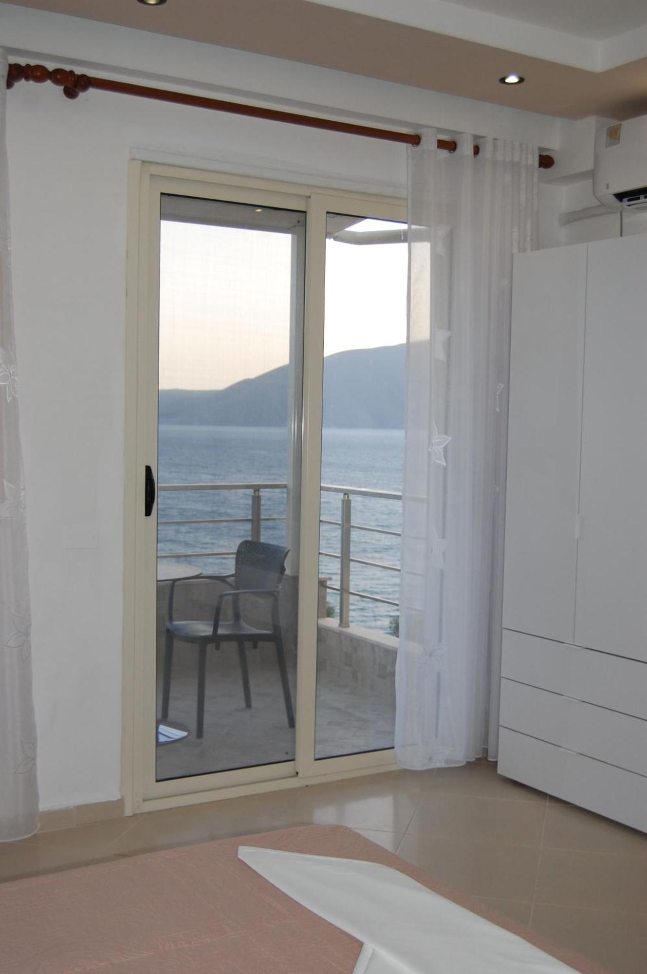 M & A - Sea View Apartament