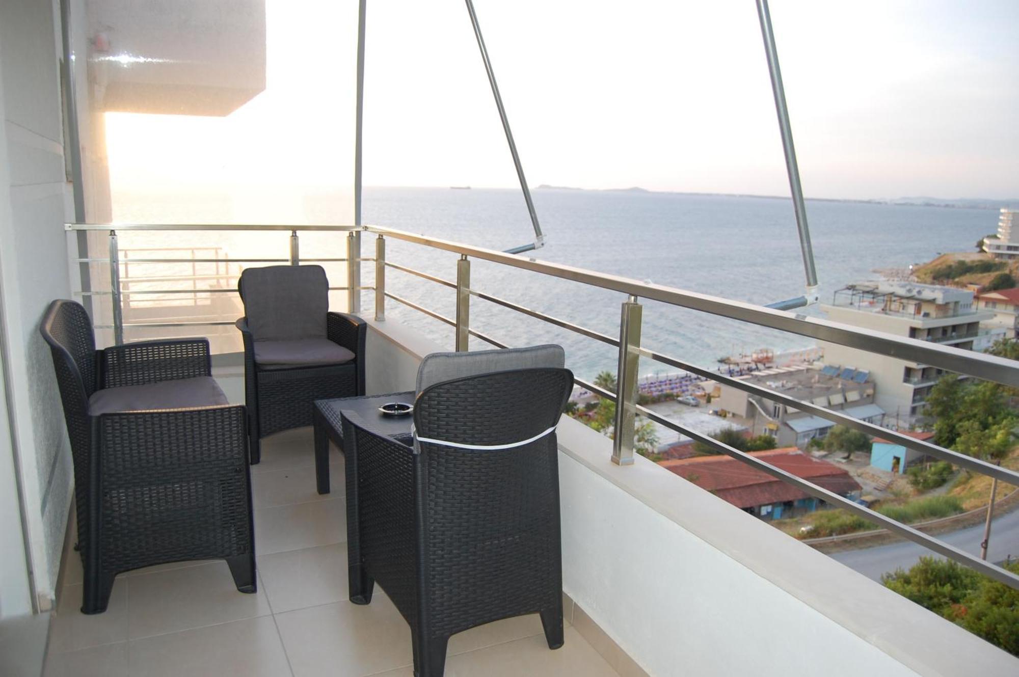 M & A - Sea View Apartament Wlora