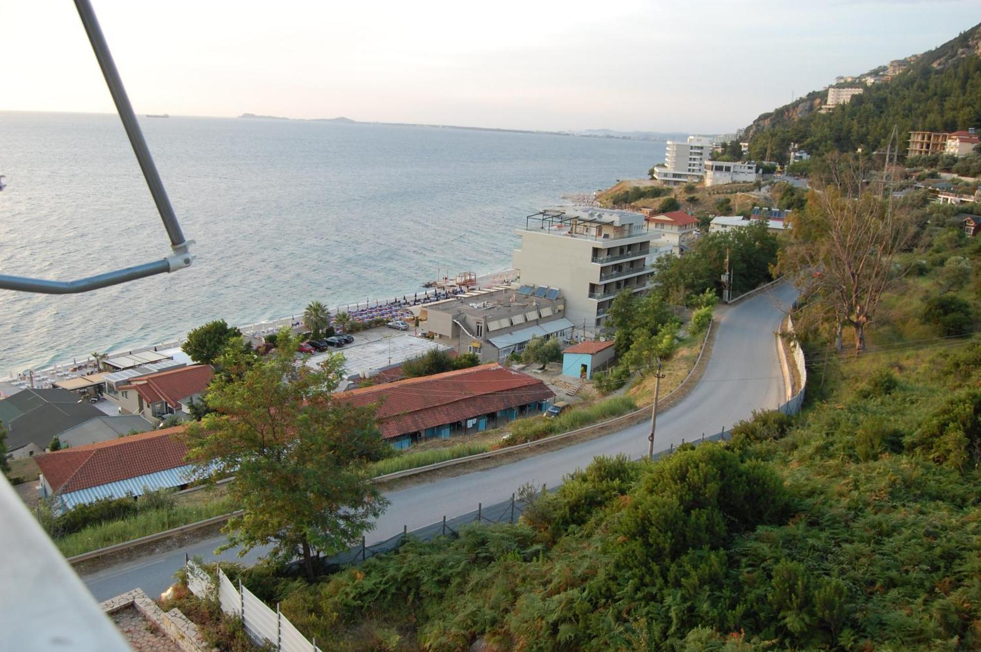 M & A - Sea View Wlora